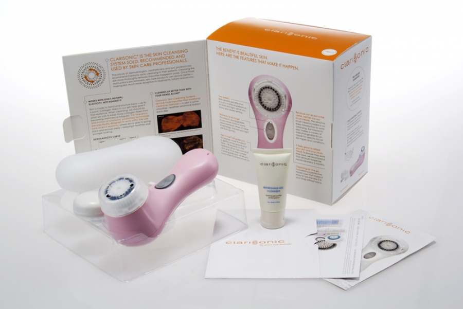 Einrichtungen für die Reinigung Person in Aliexpress: Clarisonic Mia und Arie, Foreo Luna