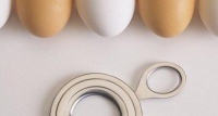 Gadget für gerade geschnittene Eierschale. Messer für Eier